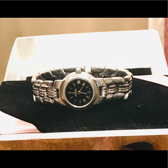 Beautiful Fendi 5ATM with serial number authentic - Picture 4 of 16